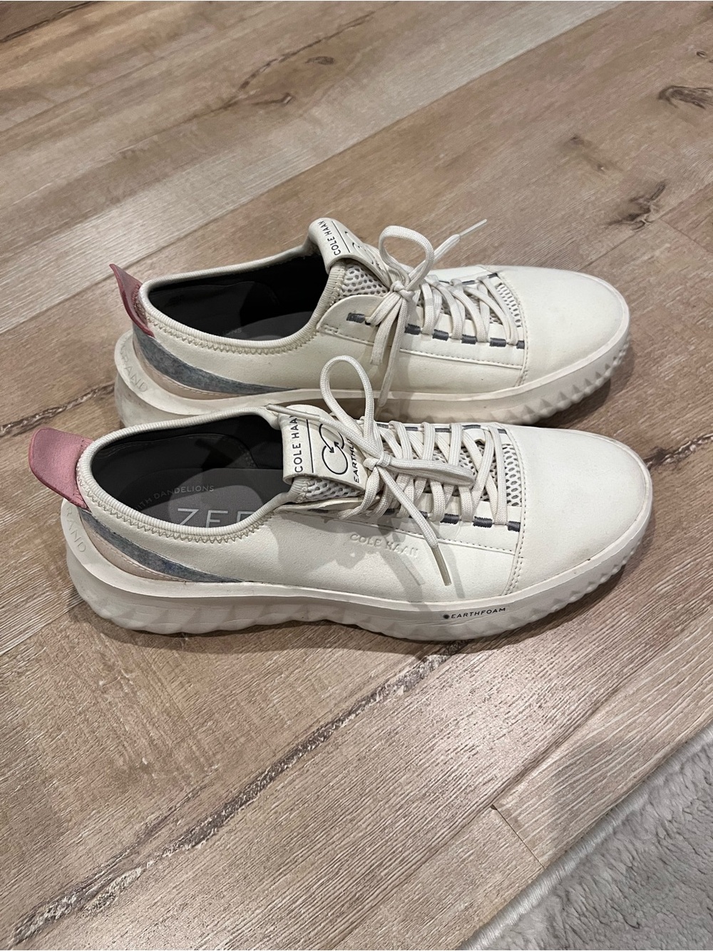 Cole Haan White Leather Sneakers with Pink Heel Tab - Picture 2 of 5
